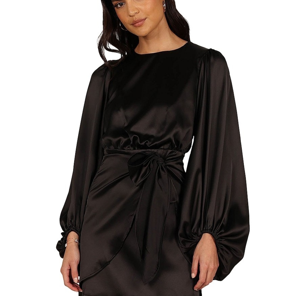 Elegant Black Satin Dress with Balloon Sleeves